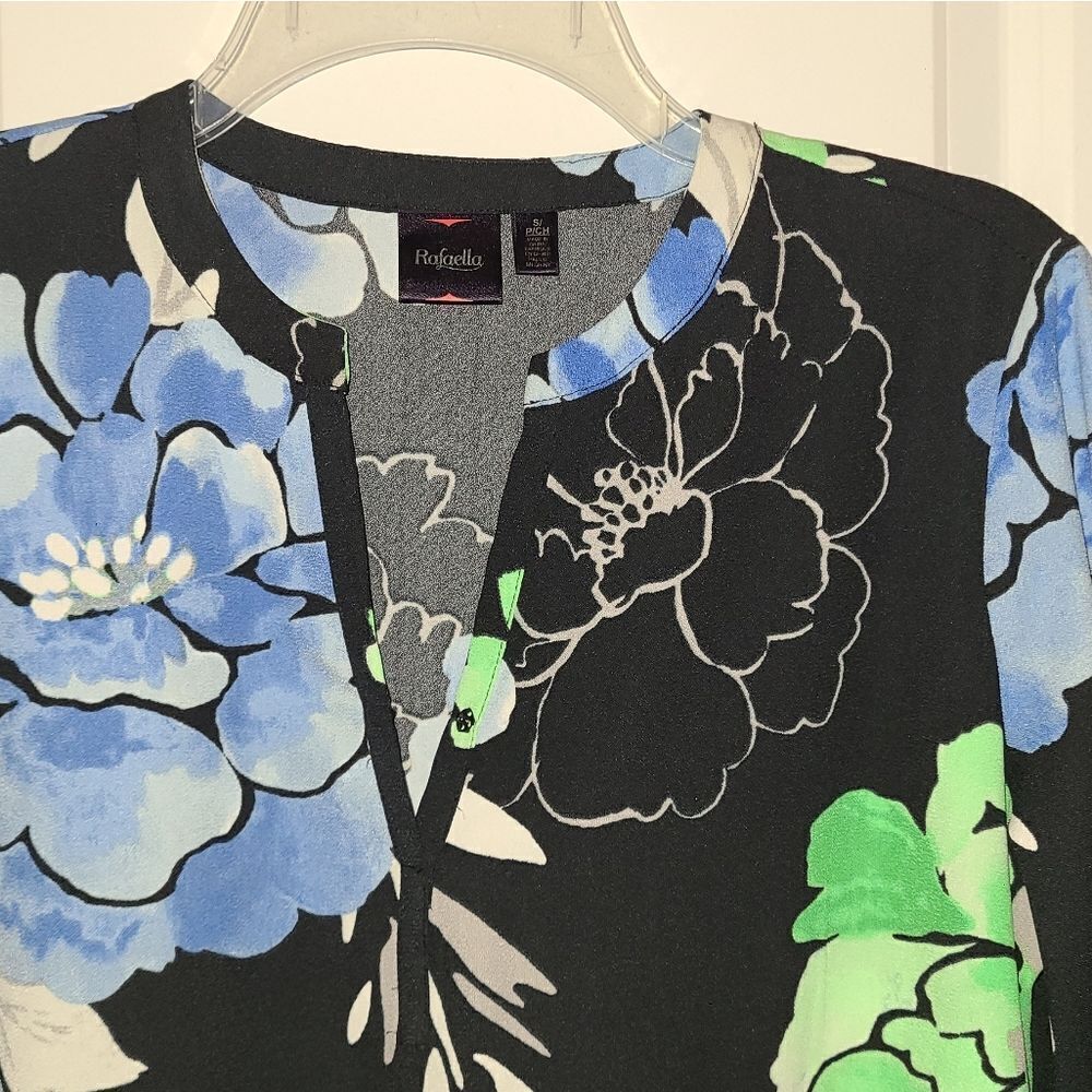 Rafella Floral Spring Blouse - Picture 5 of 9